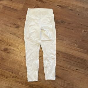 NWOT size 8 lululemon white leggings.